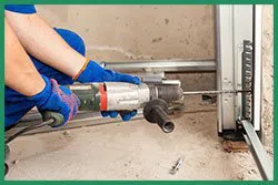 Quality Garage Door Service Oak Park, IL 708-782-4900 - installation-sid-gr-22m